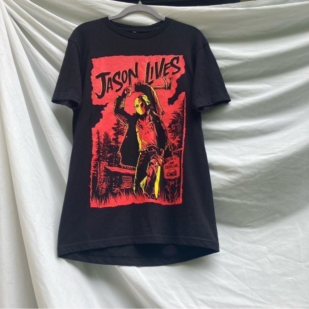 Friday the 13th black Jason Lives Tee, size small